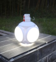 Solárna vodeodolná záhradná lampa