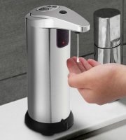 Automatický dávkovač tekutého mydla s infračerveným senzorom